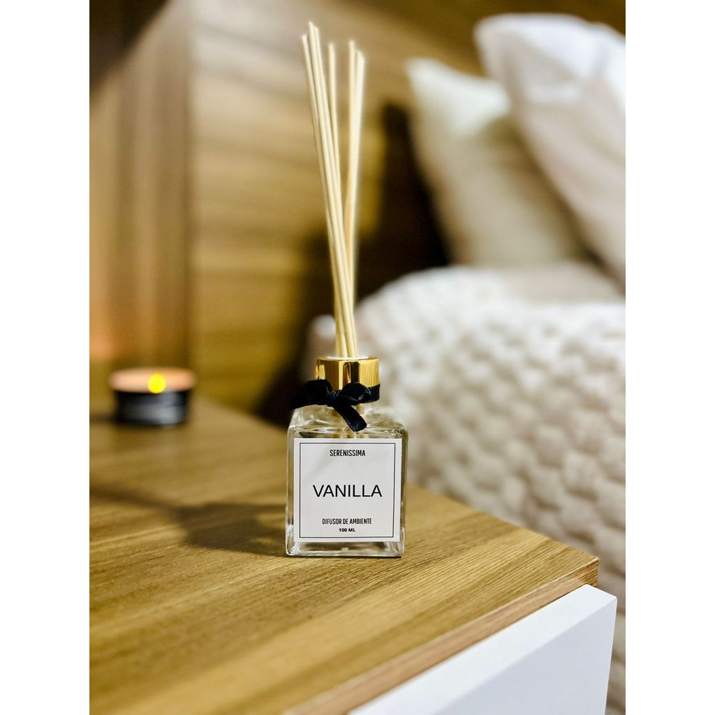 Difusor de Ambiente Classic Frasco de Vidro com Varetas de Madeira 100ml Aroma Premium