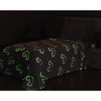 Manta Shine Mágica Fluorescente Solteiro 1,50m x 2,20m – Luminosa que Brilha no Escuro Infantil