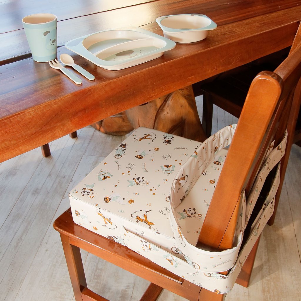 Assento/Almofada Elevação Kids: Autonomia e Conforto para seu Filho à Mesa